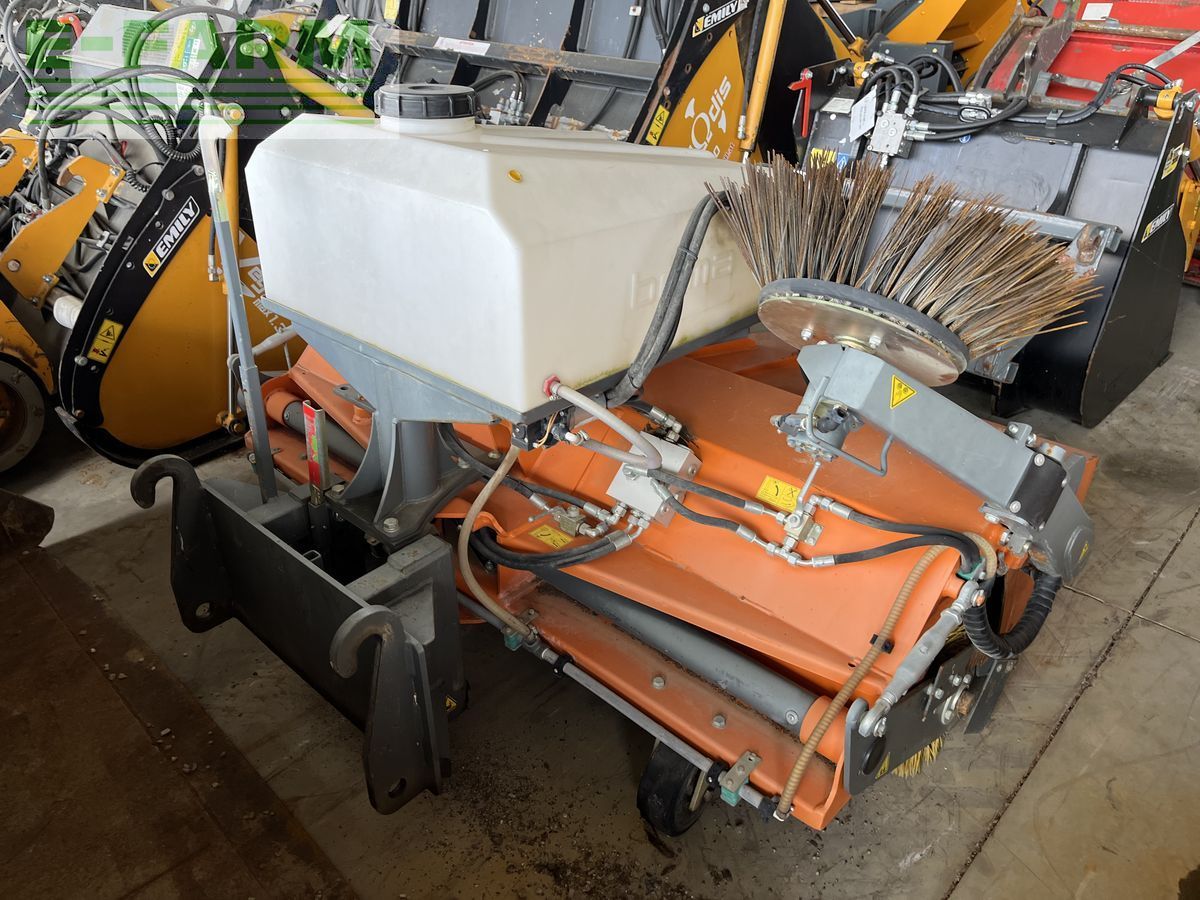 E-FARM: Bema kehrmaschine 600/1850mm dual - Outil - id XPS5DSM - 5 750 € - Autriche
