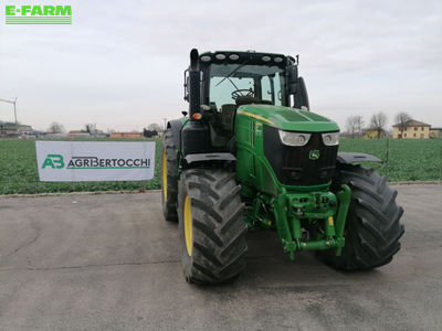 E-FARM: John Deere 6230 R - Tractor - id EITWYCI - €88,000 - Year of construction: 2018 - Engine hours: 9,220,Engine power (HP): 230,Italy