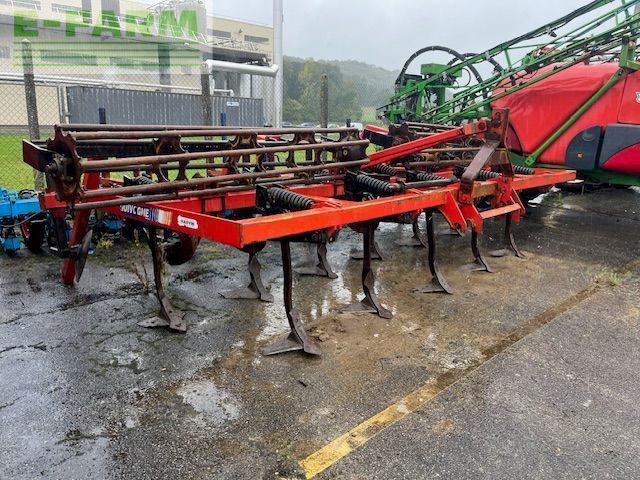 E-FARM: Quivogne maxiculteur - Cultivador - id UMULQUH - 3490 € - Año: 2000 - Francia