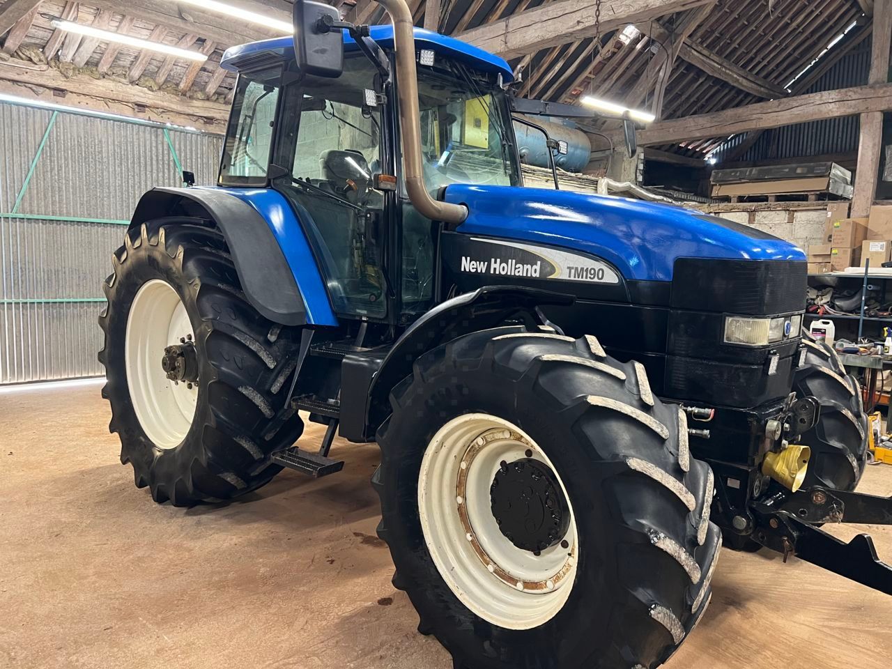 New Holland TM 190 Traktor 31 500 €