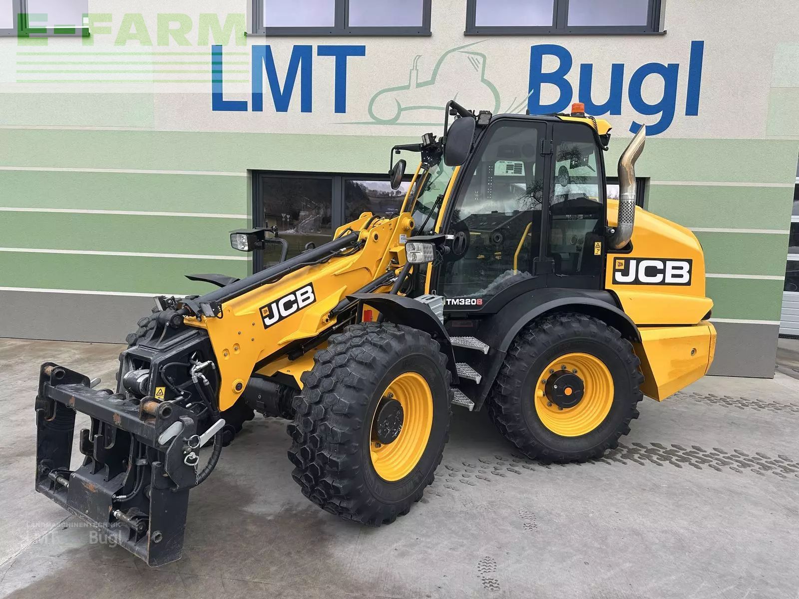 JCB tm 320s agri Chargeuse sur pneus 118 000 €
