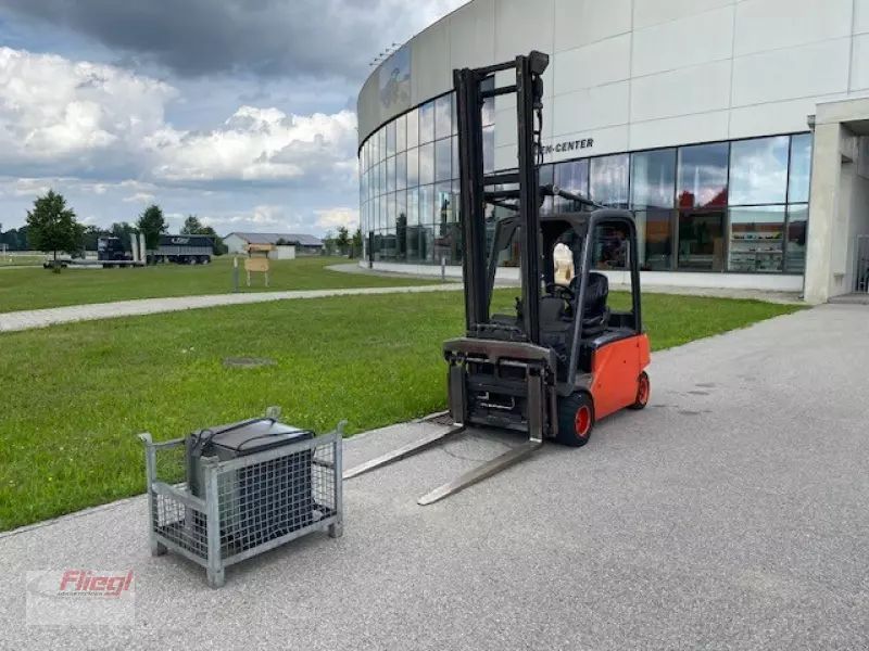 E-FARM: Linde e20 pl 01 - Truck - id SYVYHWX - 8.950 € - Produktionsår: 2012 - Motortimer: 10.356,Tyskland