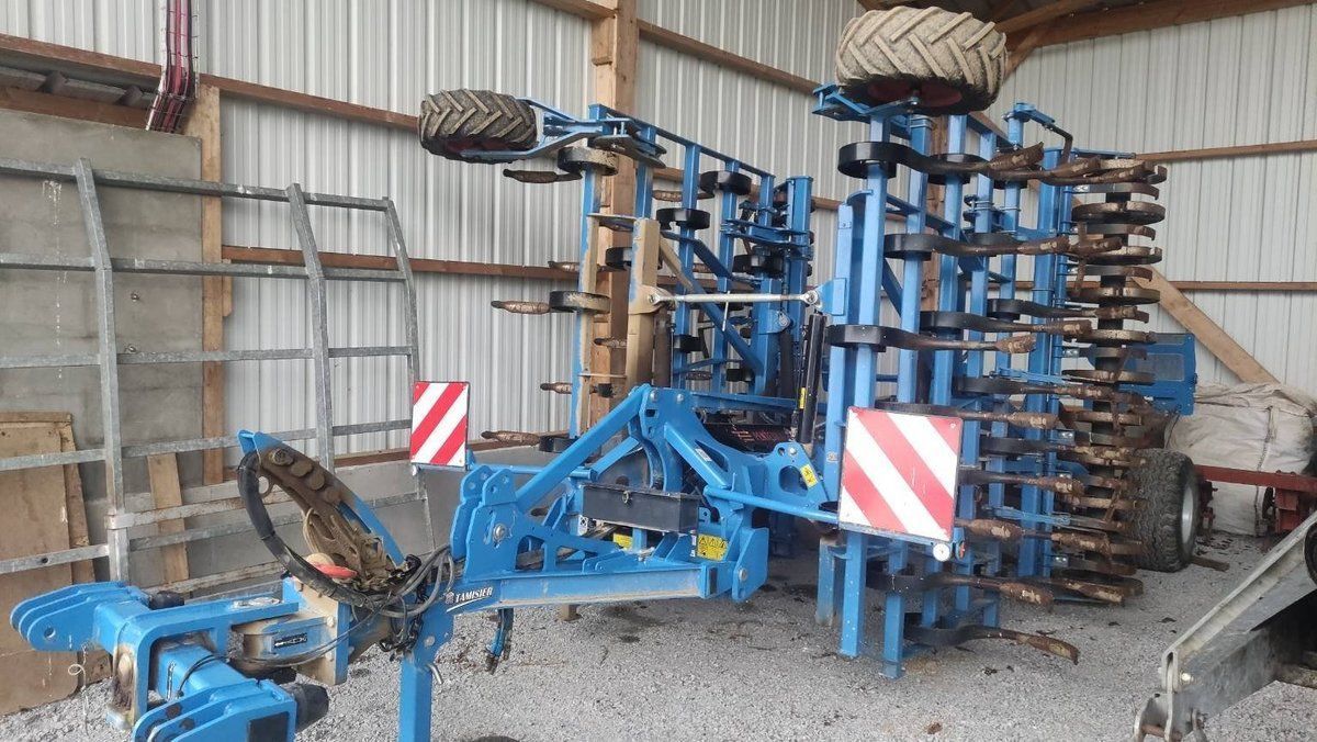 E-FARM: Carré penterra - Grubber - id MJSK5MB - 22.500 € - Baujahr: 2021 - Frankreich