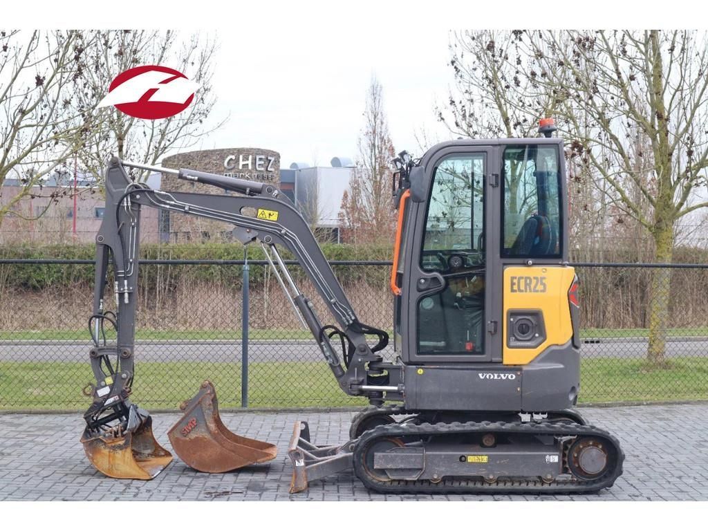 VOLVO ecr25 electric | jecr25d | tiltbucket | bucket | l Mini excavadora  29.750 €