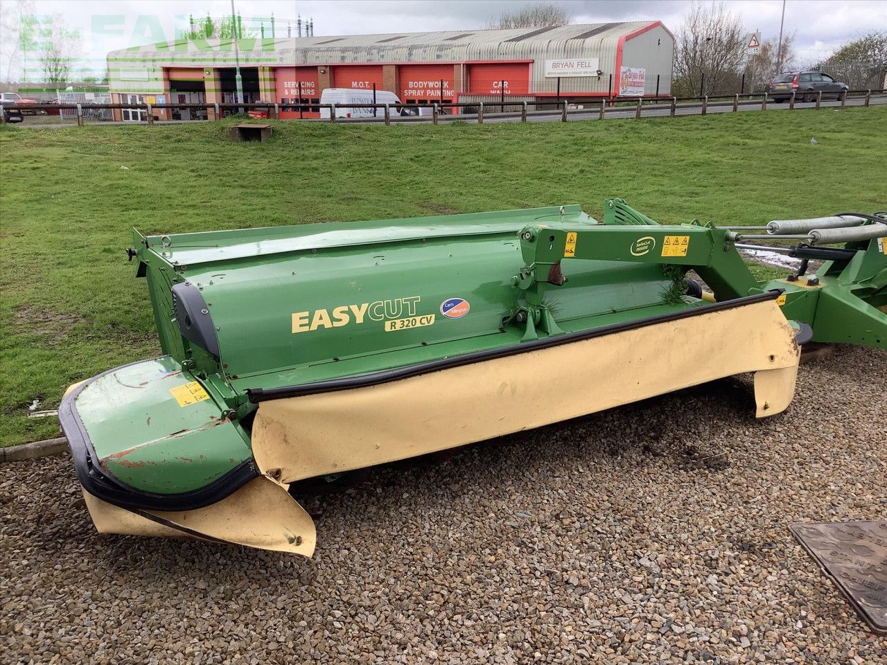 Krone EasyCut R 320 CV Mower €8,629