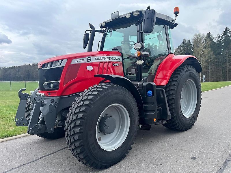E-FARM: Massey Ferguson 6716S Dyna-VT Efficient - Tractor - id T3Z7YZV - €109,000 - Year of construction: 2020 - Engine hours: 950,Engine power (HP): 159,Germany