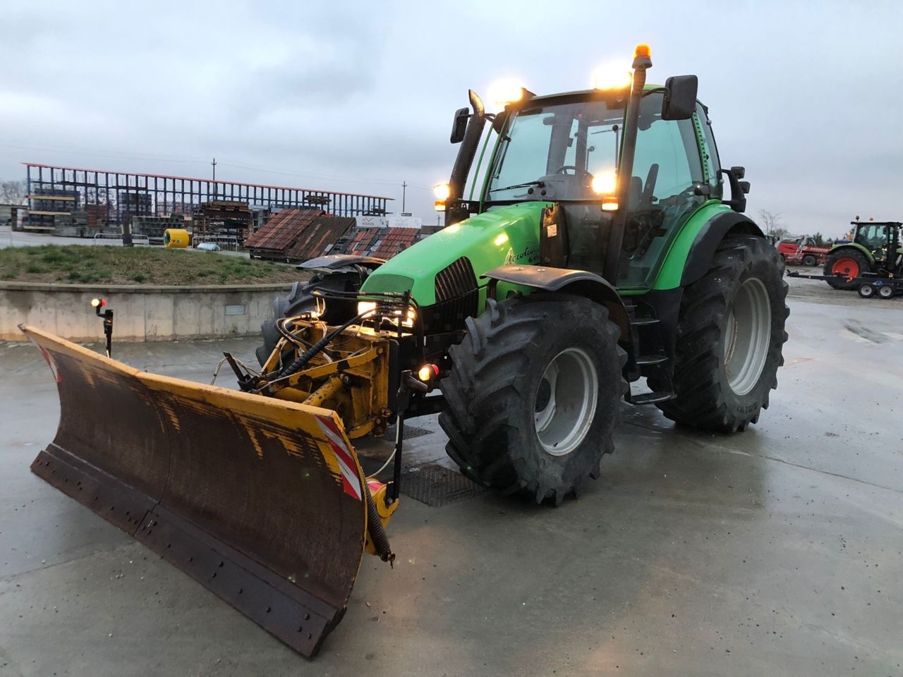 Deutz-Fahr Agrotron 6.05 tractor €31,000