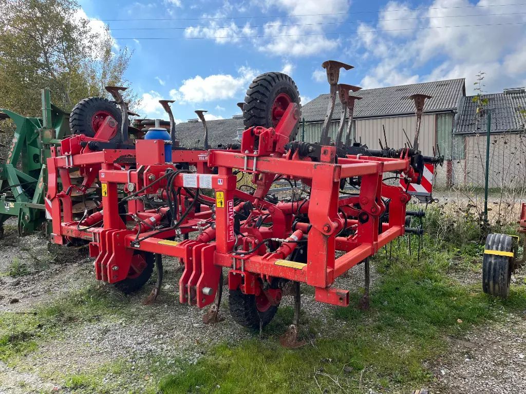 E-FARM: Quivogne ex 19 - Kultivator - id VBZPNTP - 10.500 € - Leto izgradnje: 2017 - Francija