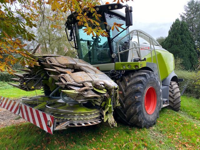 Claas Jaguar 940 Самоходный кормоуборочный комбайн 285 000 €