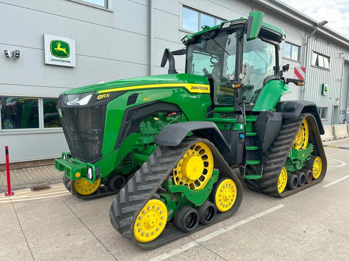 E-FARM: John Deere 8RX 410 - Traktor - id JKSTHKF - 221.335 € - Baujahr: 2021 - Abgelesene Motorstunden: 2.870,Motorleistung (PS): 410,Vereinigtes Königreich