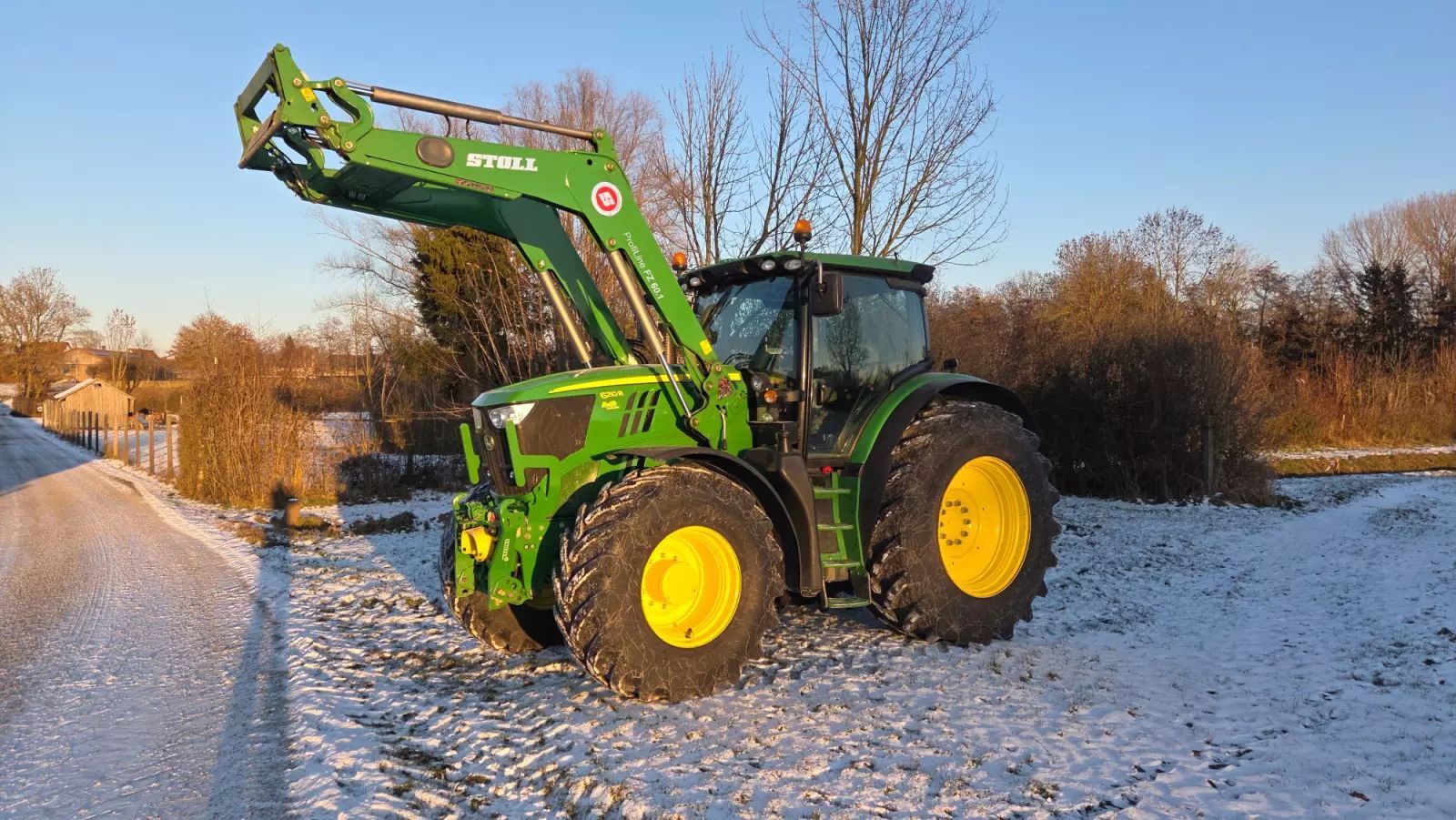 John Deere 6210 R Traktor 68 067 €