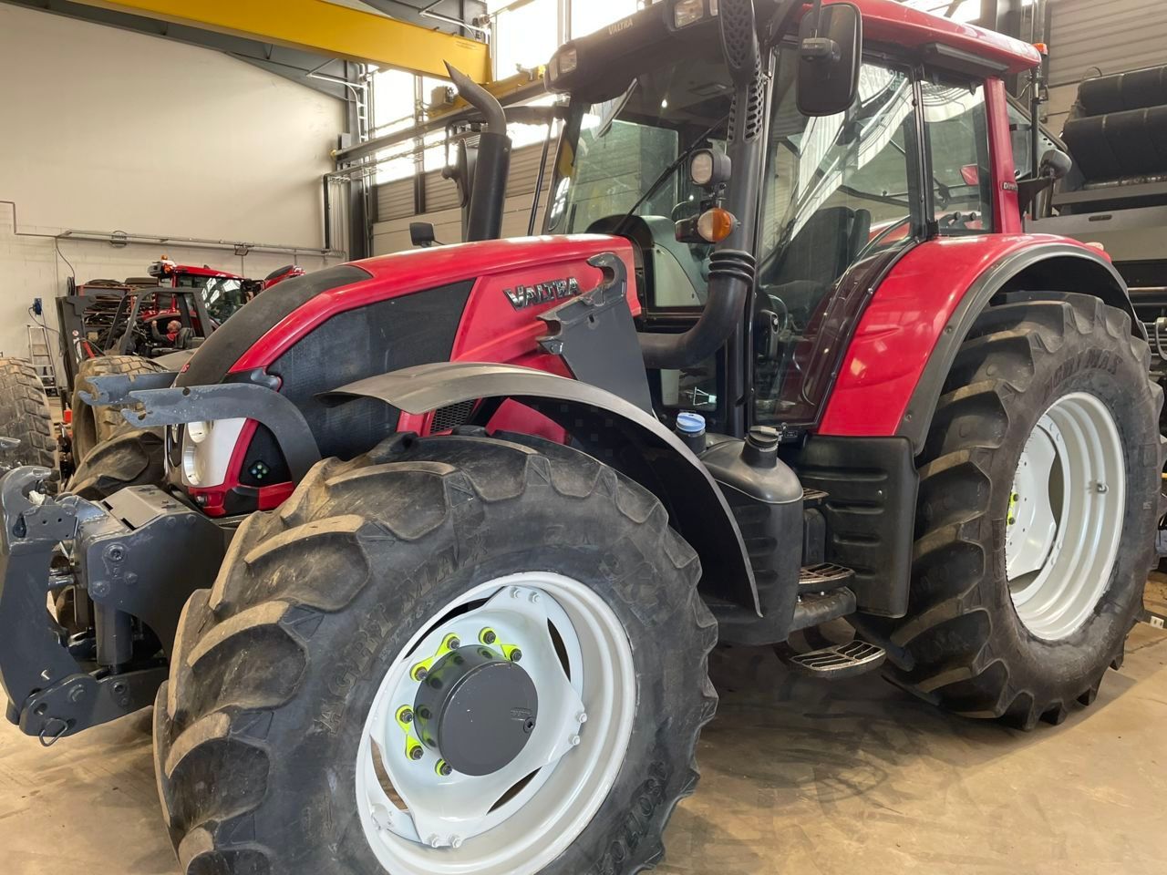 E-FARM: Valtra N163 Direct - Traktor - id JMHDDLD - 53 000 € - Rok produkcji: 2015 - Motogodziny: 5860,Moc silnika: 165,Francja
