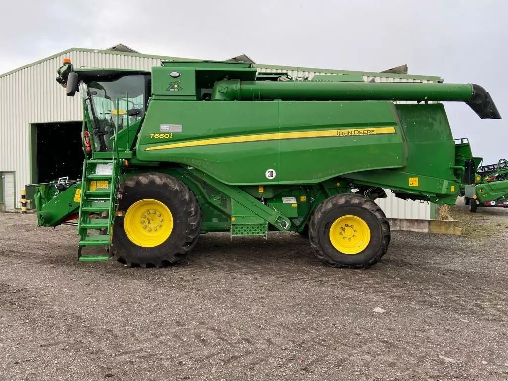 E-FARM: John Deere T 660 - Cosechadora - id Y9KFQYQ - 295.000 € - Año: 2022 - Horas: 449,Potencia del motor: 387,Alemania