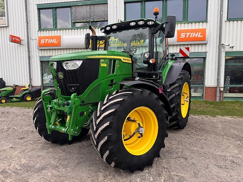 John Deere 6R 215 Tractor €136,900
