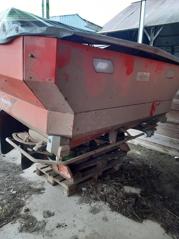 Kuhn axis 40.1 Fertiliser spreader €5,500