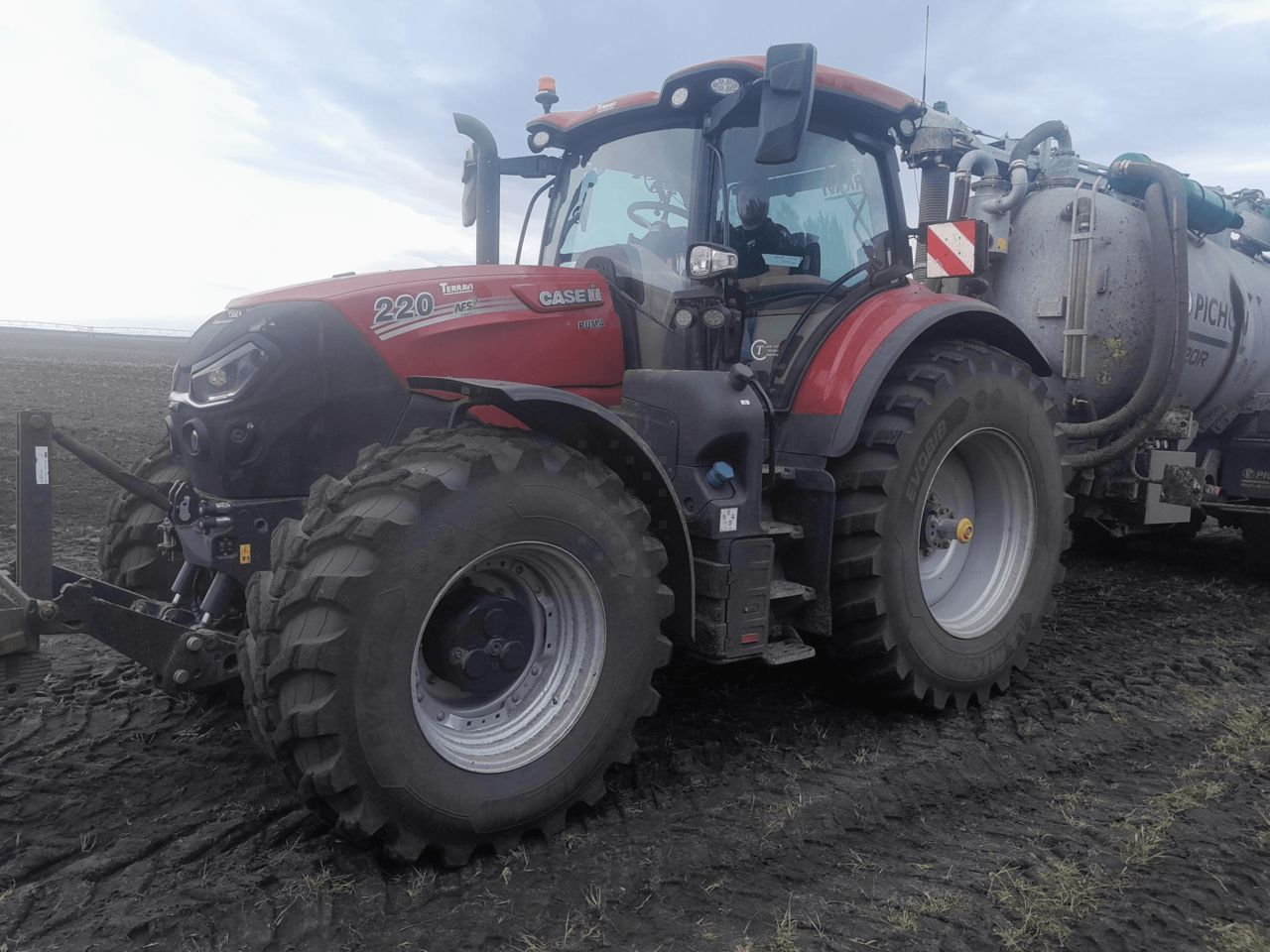E-FARM: Case IH Puma 220 CVX - Traktor - id P4KTWBX - Rok produkcji: 2024 - Motogodziny: 1300,Moc silnika: 220,Francja
