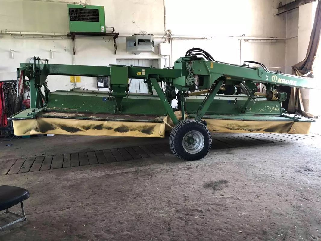 E-FARM: Krone EasyCut 6210 CV - Segadora - id IEQELFC - 11.900 € - Año: 2009 - Alemania