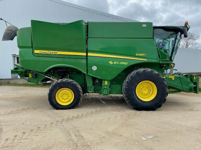 E-FARM: John Deere S 680 i - Moissoneuse-batteuse - id PYJQNZI - 170 000 € - Année: 2016 - Lecture du nombre d'heure: 1 362,France