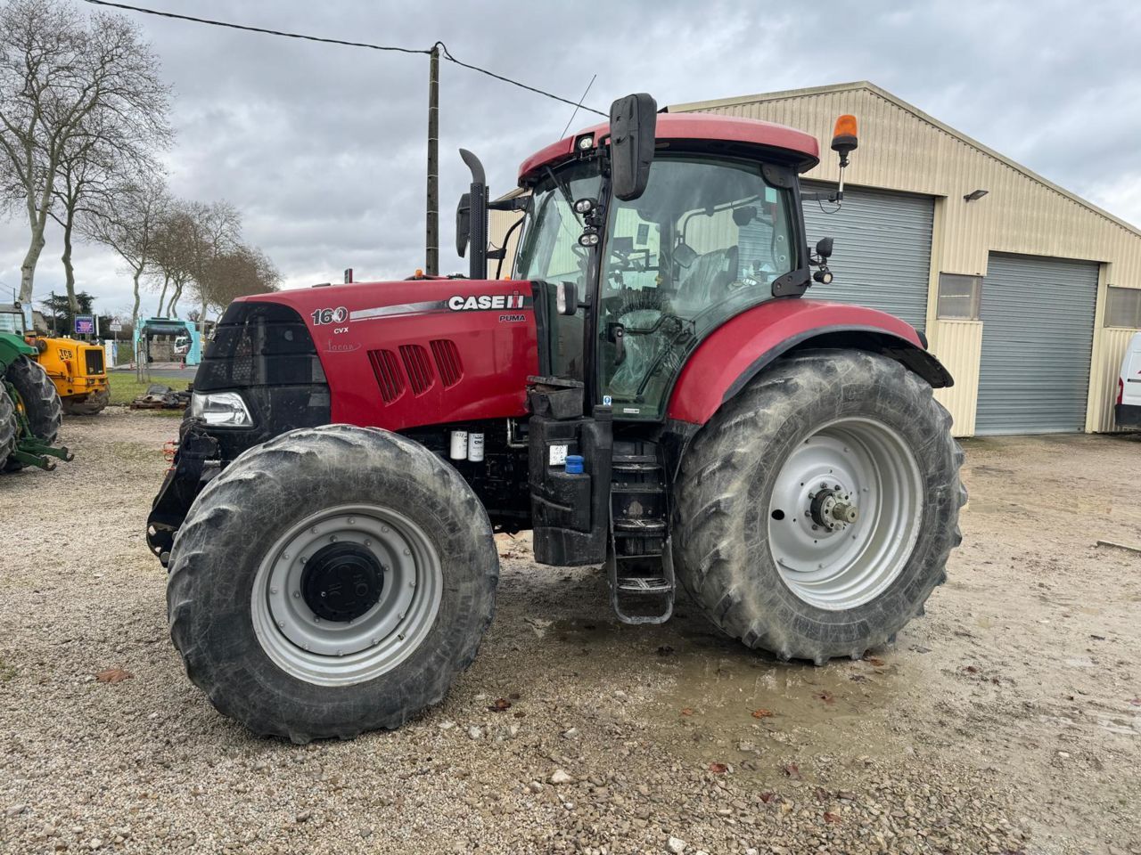 E-FARM: Case IH CVX 160 - Tractor - id BR7NWEZ - €66,000 - Year of construction: 2015 - Engine hours: 5,400,Engine power (HP): 160,France