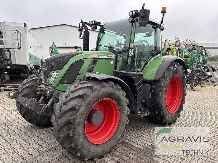Fendt 724 Vario Profi Plus Трактор 79 900 €