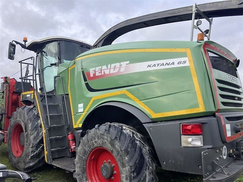 E-FARM: Fendt Katana 65 - Sieczkarnia samobieżna - id LRWZ7ML - 79 000 € - Rok produkcji: 2014 - Motogodziny: 3142,Moc silnika: 650,Niemcy