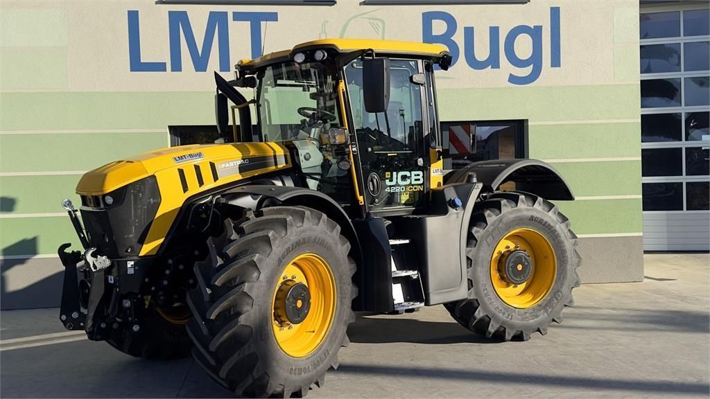 JCB Fastrac 4220 iCON Tractor 212.500 EUR