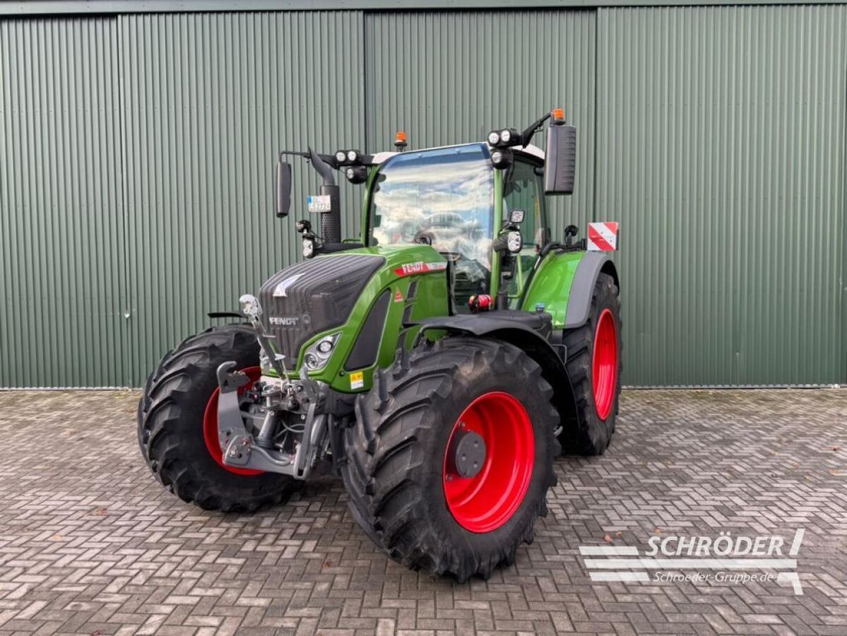 E-FARM: Fendt 724 Vario ProfiPlus - Traktor - id ILMZXHM - 202.500 € - Baujahr: 2023 - Abgelesene Motorstunden: 815,Deutschland