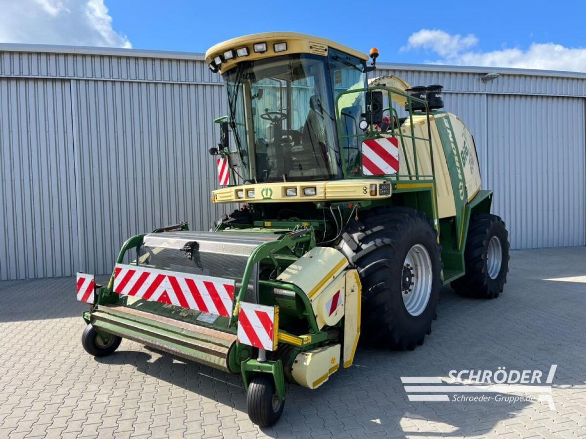 E-FARM: Krone BiG X 650 - Savaeigis pašarų smulkintuvas - id DZPQQTK - 43 885 € - Gamybos metai: 2008 - Variklio darbo valandos: 2 371,Variklio galia (AG): 653,Vokietija