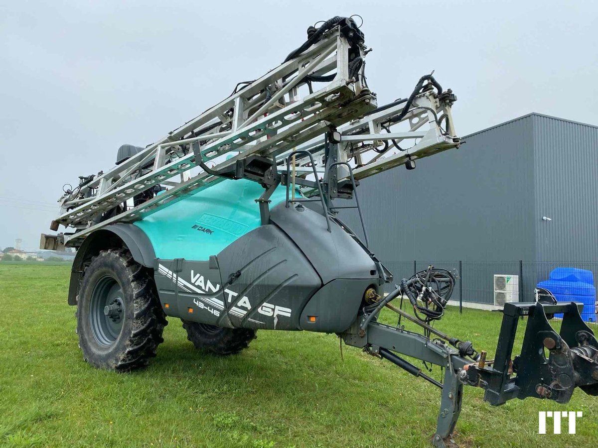 E-FARM: Berthoud vantage 43/46 - Pulvérisateur - id JYCLAIZ - 75 000 € - Année: 2019 - France