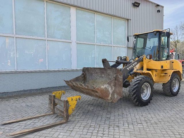 VOLVO l 30 b Wheel loader €19,900