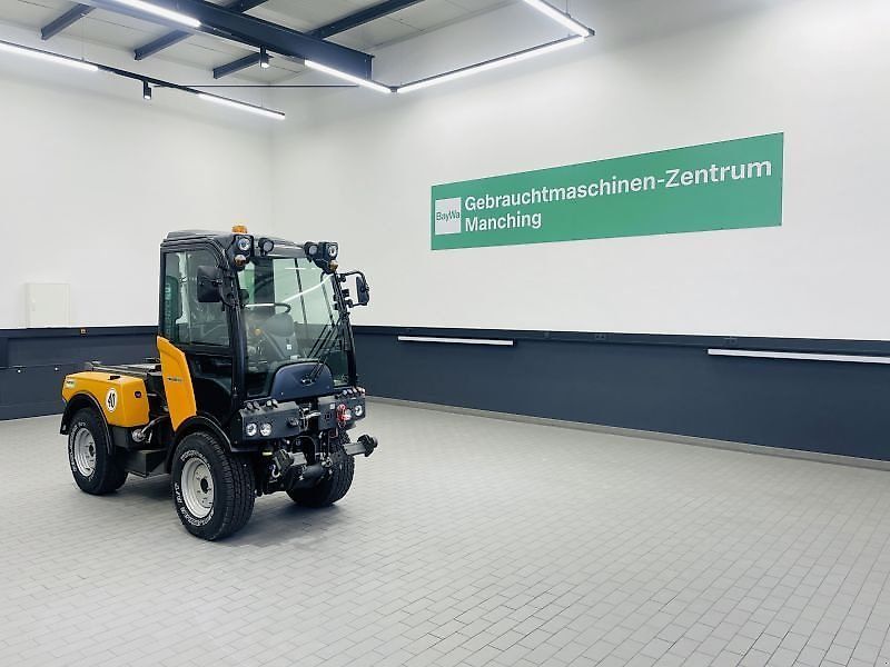 Holder c 65 single cab Tractor €89,748