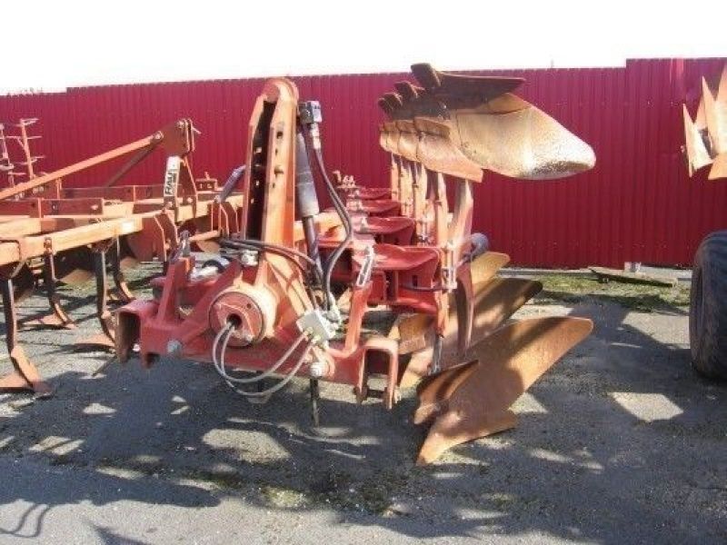 E-FARM: GREGOIRE BESSON ry47 nsh - Plough - id XG3TDRV - €9,000 - Year of construction: 2004 - France