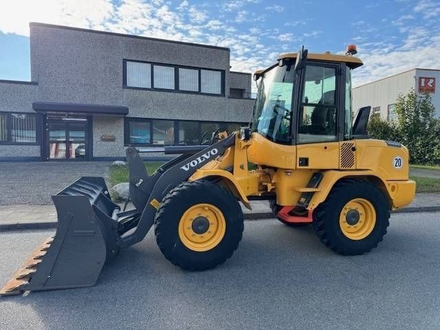 VOLVO l 30 g Wheel loader €48,500