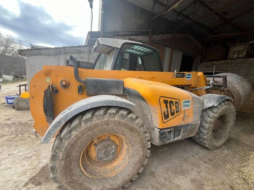 E-FARM: JCB 531-70 AGRI Super - Chargeur télescopique  - id NA5UEY6 - 35 000 € - Année: 2009 - Lecture du nombre d'heure: 5 600,Italie