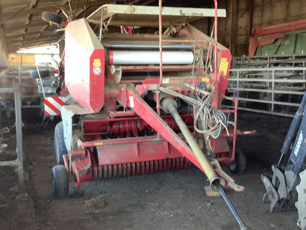 E-FARM: Welger RP 235 - Ballenpresse - id S8HB6CB - 19.000 € - Baujahr: 2008 - Ballenanzahl: 12.490,Frankreich