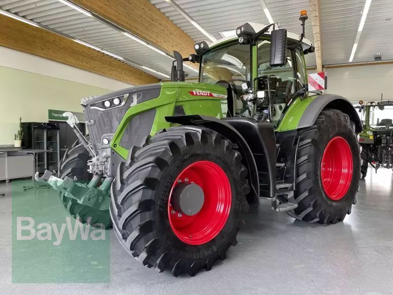 Fendt 933 Vario Profi Plus Traktor 244.958 €
