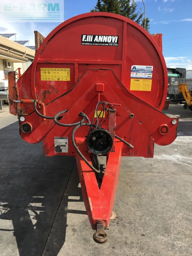 E-FARM: annovi rs 80r - Esparcidores de estiércol y compost - id SI63GHA - 11.000 € - Año: 2013 - Italia