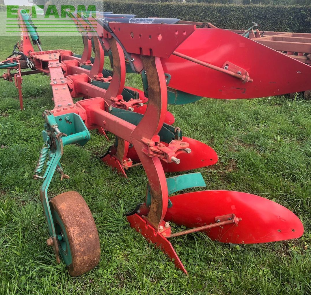 E-FARM: Kverneland em 100-200 - Arado - id 3WHXZB9 - 10.500 € - Año: 2006 - Francia