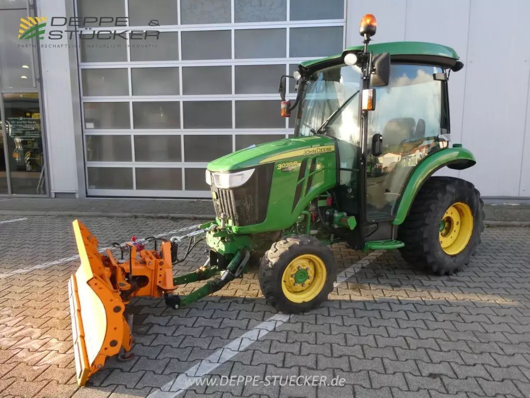 E-FARM: John Deere 3038 R - Tractor - id W3RTMUL - 27.900 € - Año: 2018 - Horas: 1644,Potencia del motor: 38,Alemania