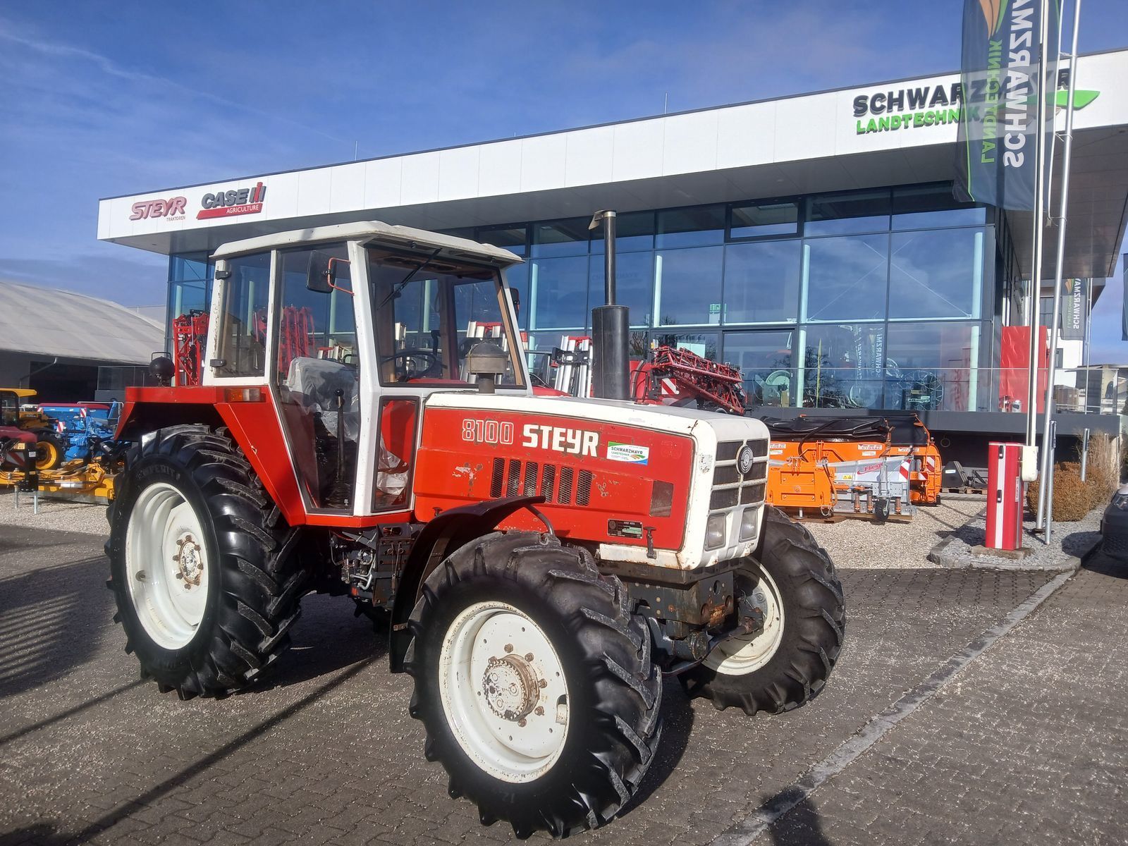 Steyr 8100 Tractor 18.900 €
