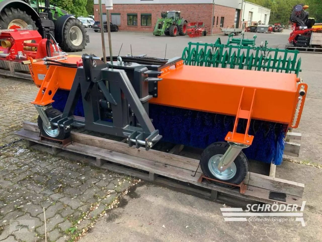 E-FARM: Tuchel profi-champ 280 - Equipement municipal - id 3EFXP8W - 6 785 € - Année: 2022 - Allemagne