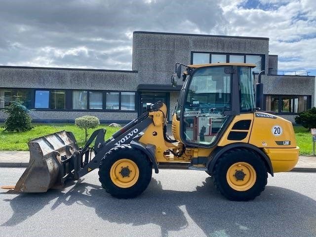 VOLVO l 20 f Wheel loader €34,500