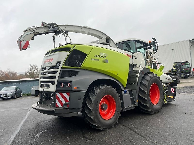 Claas Jaguar 970 Self propelled forage harvester €336,000