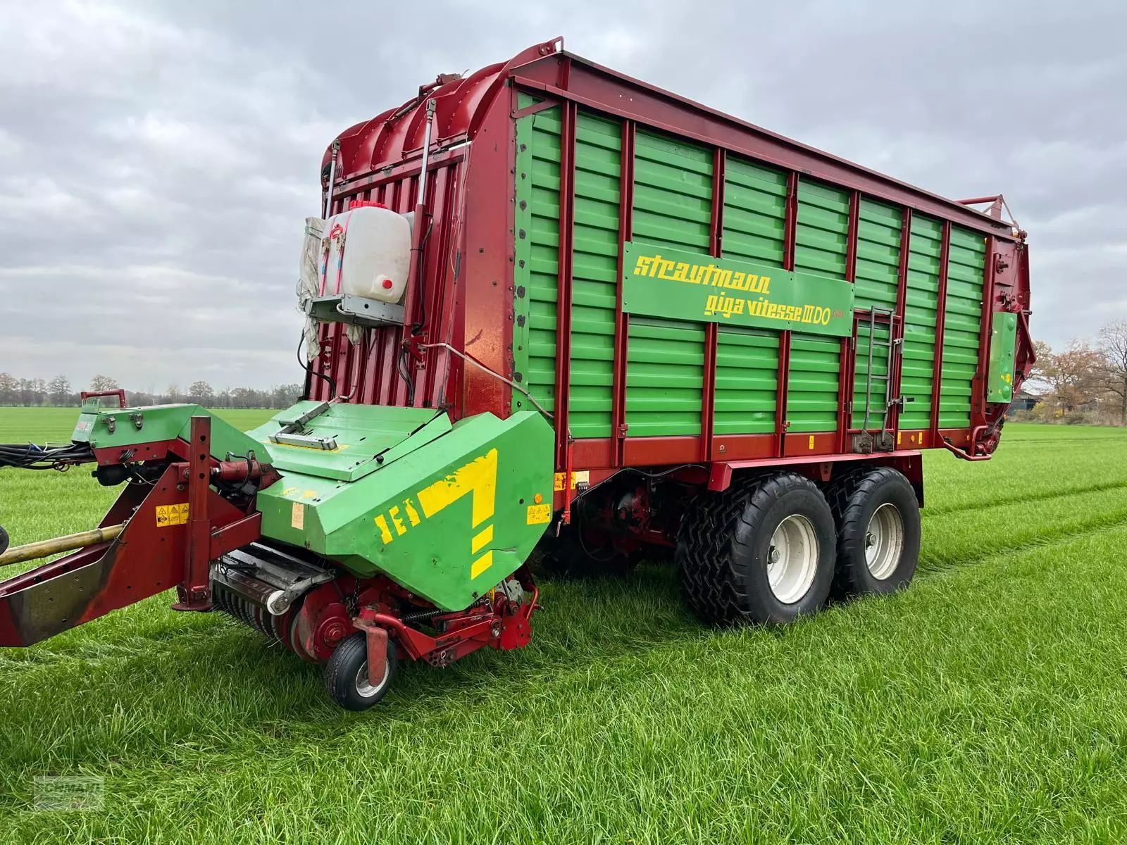 E-FARM: Strautmann giga vitesse 3 do - Anhänger - id EWHSJKR - 24.000 € - Baujahr: 2006 - Deutschland