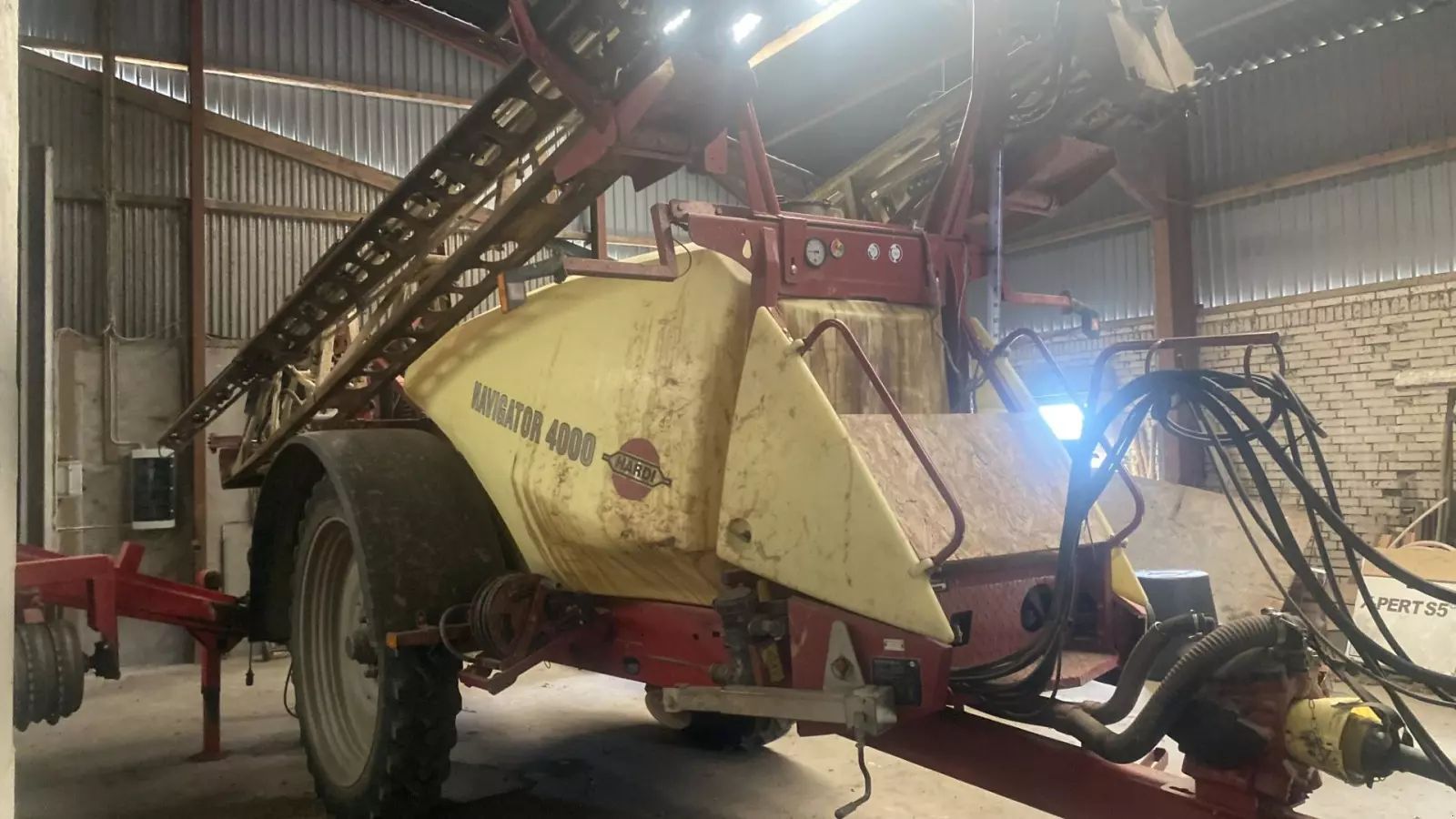 Hardi NAVIGATOR 4000 Postřikovač 16 730 €