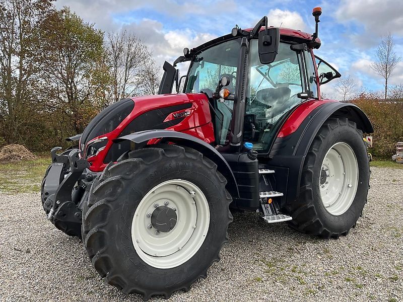 Valtra N155e Tractor €89,999