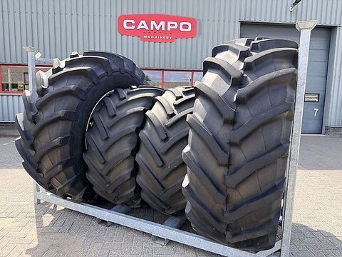 TRELLEBORG 710/70r42 & mitas 600/70 Pneumatico e cingolo 7.500 €