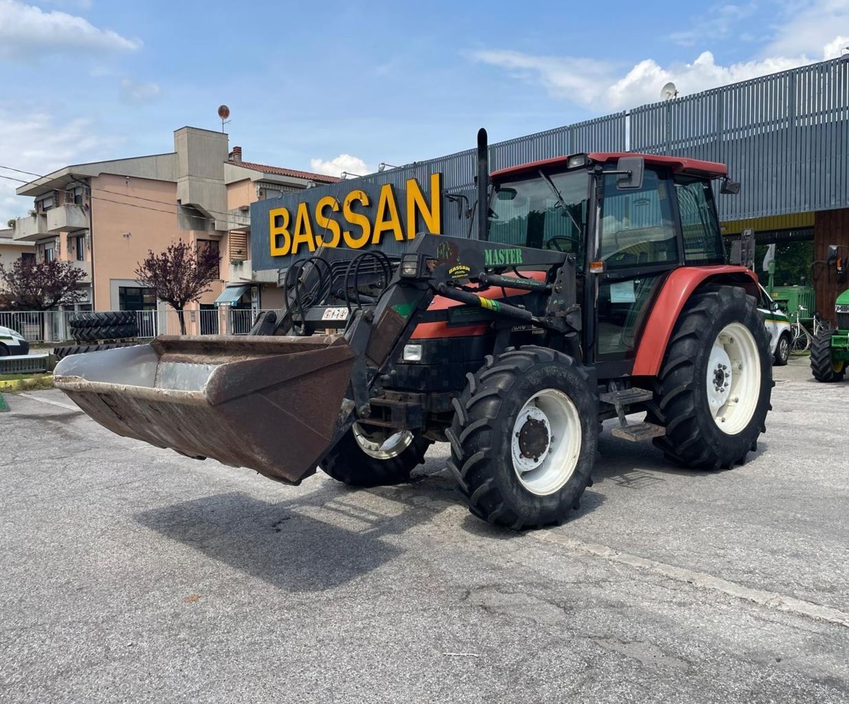 New Holland L 75 Trattore 23.000 €