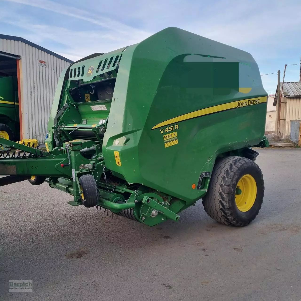 John Deere V451R Bálázó 27 500 EUR