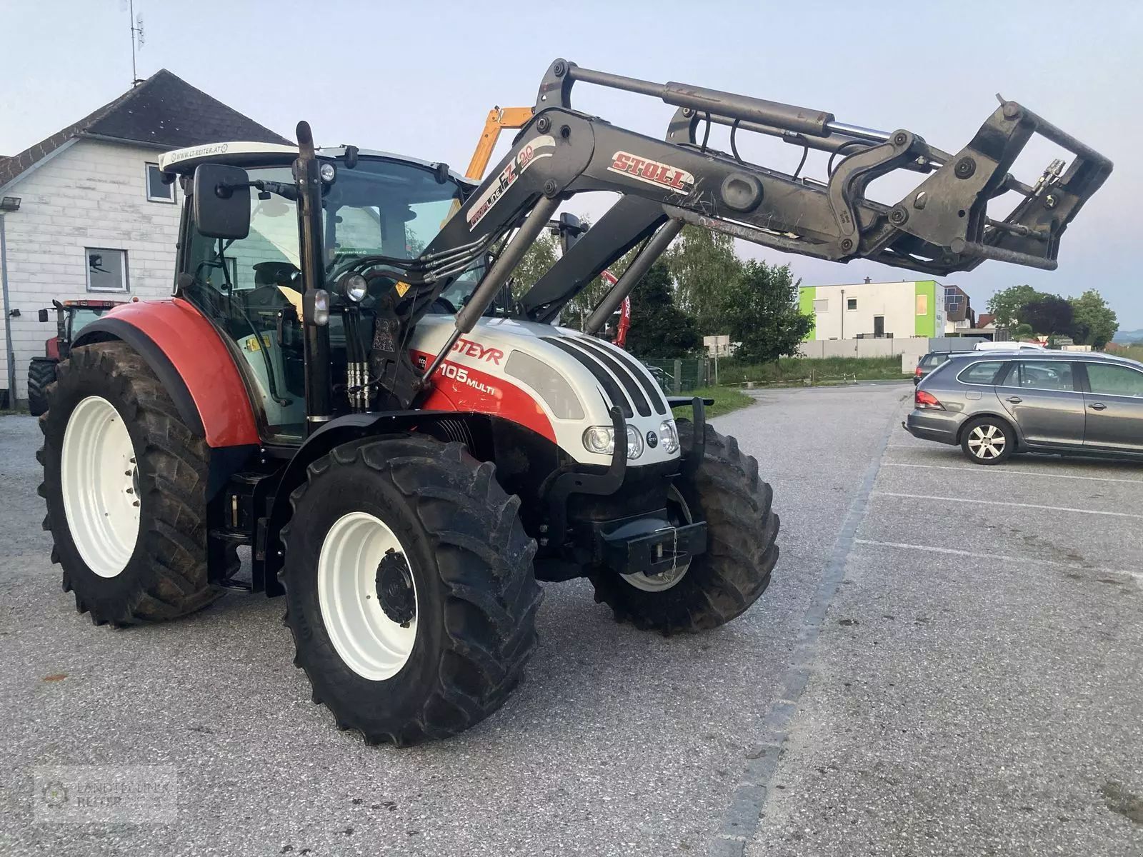 E-FARM: Steyr Multi 4105 - Tractor - id 14F3DFK - €41,250 - Year of construction: 2014 - Engine hours: 3,775,Engine power (HP): 107,Austria